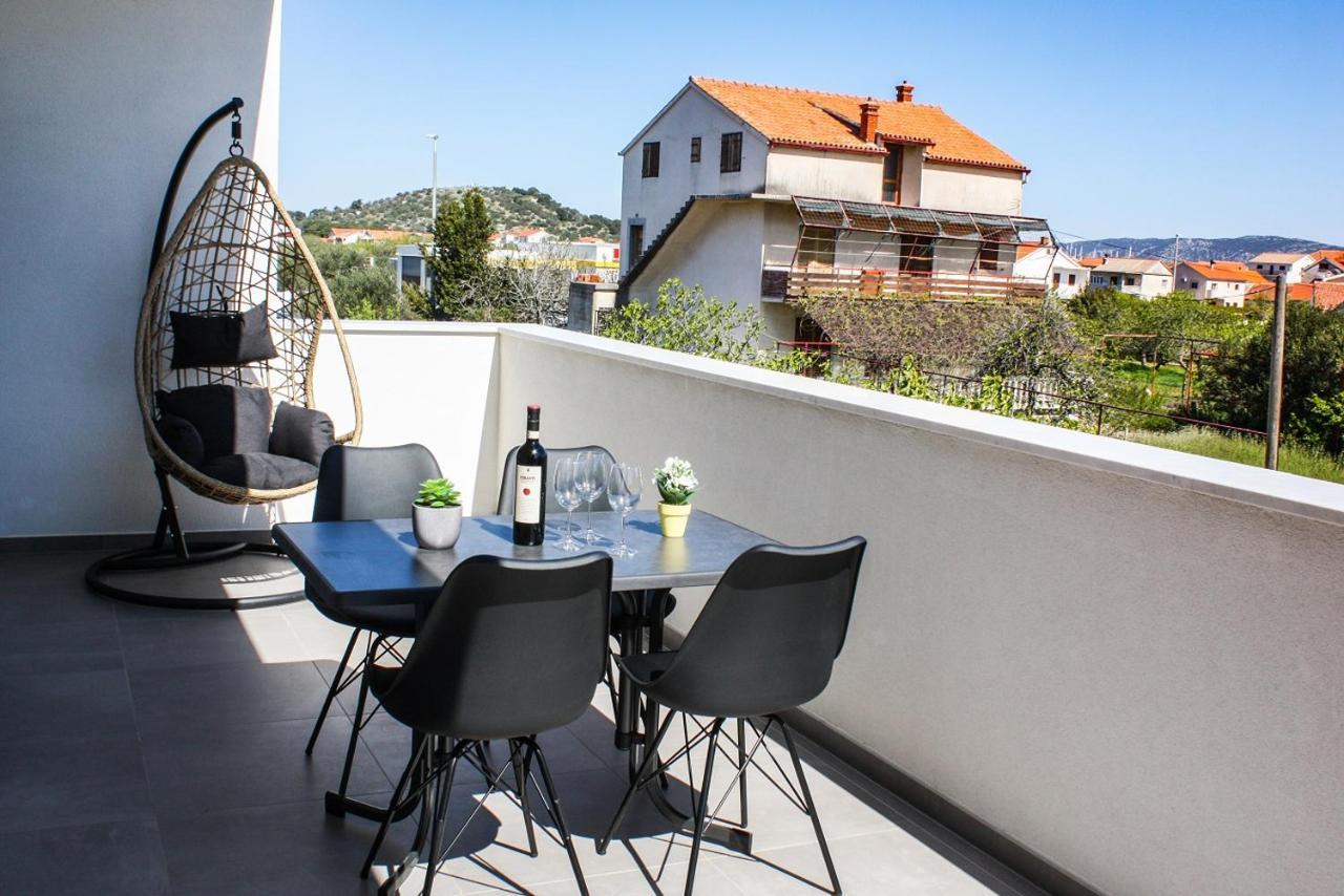 Apartmani Hiza I Vila 贝蒂纳 外观 照片