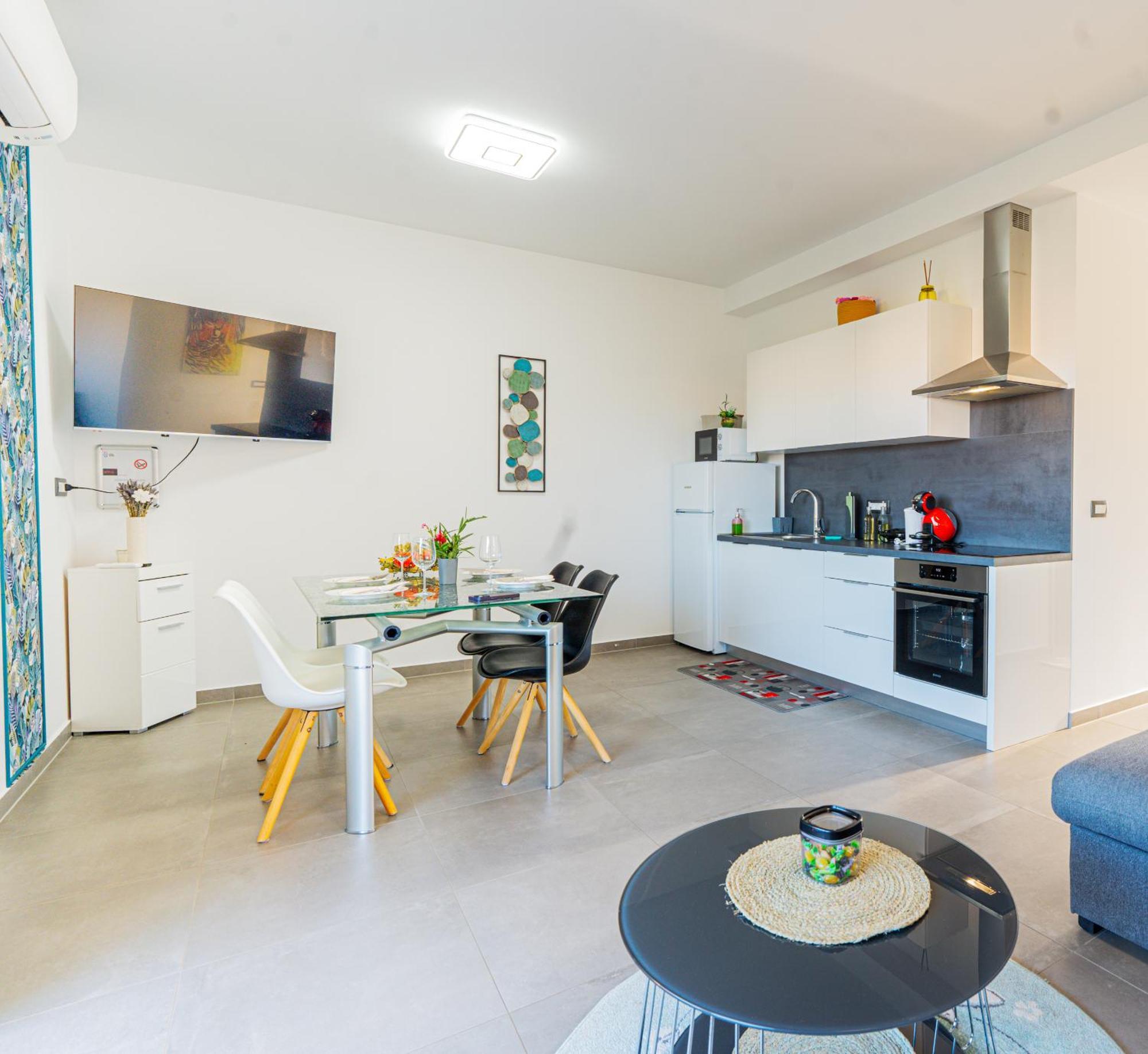 Apartmani Hiza I Vila 贝蒂纳 外观 照片